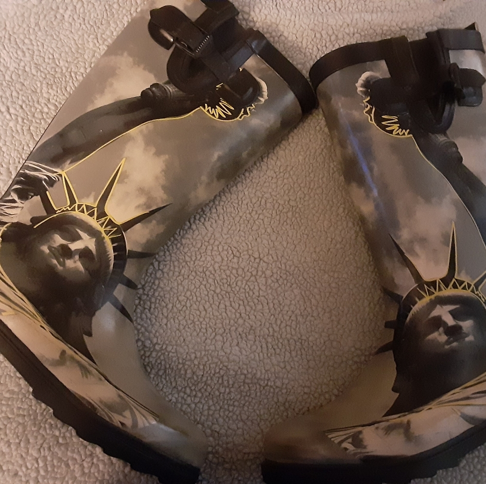 Rain Boots Unique Statue of Liberty design